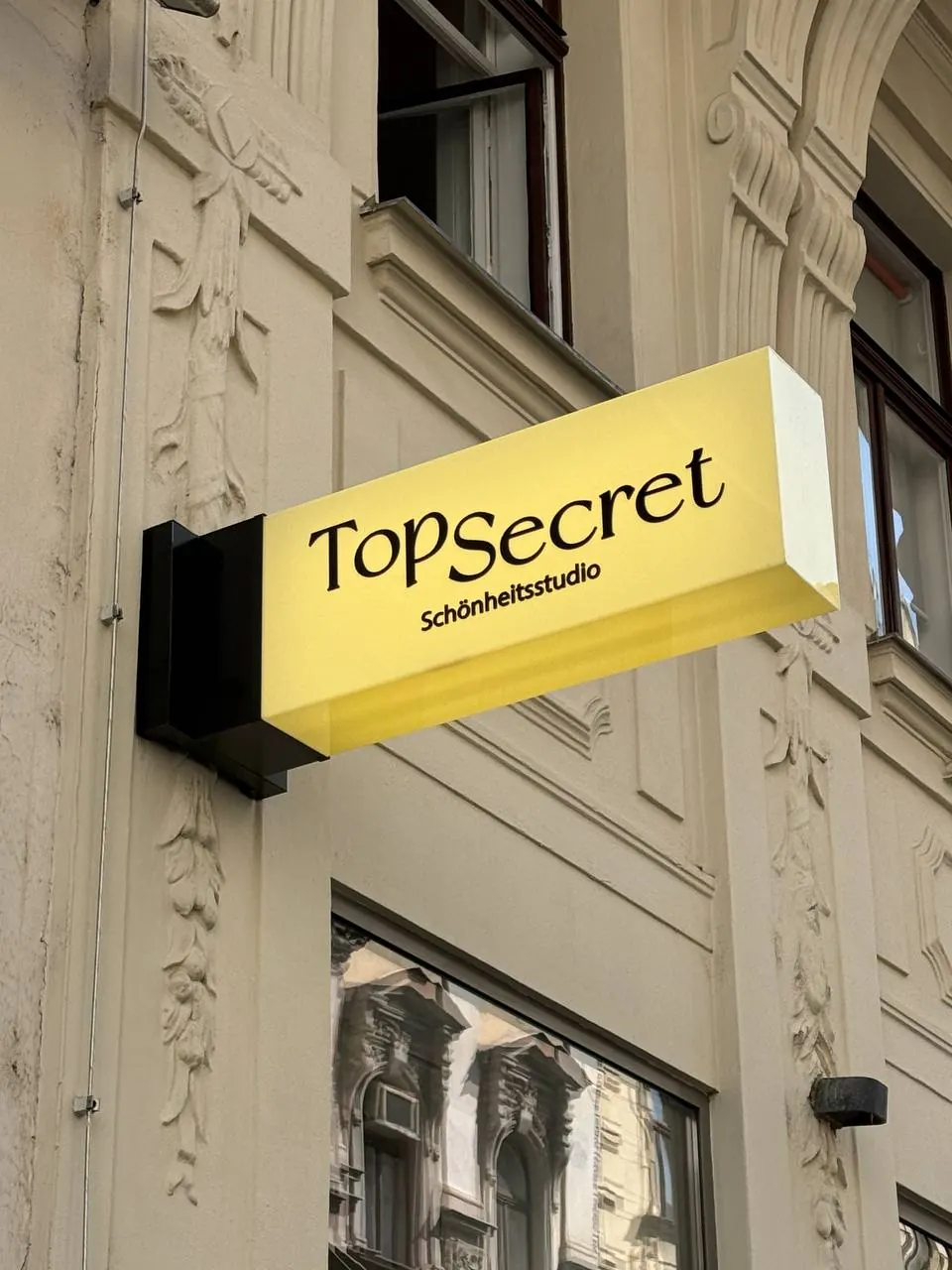 Beleuchtete Werbung