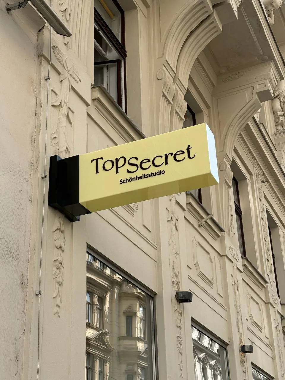 Beleuchtete Werbung