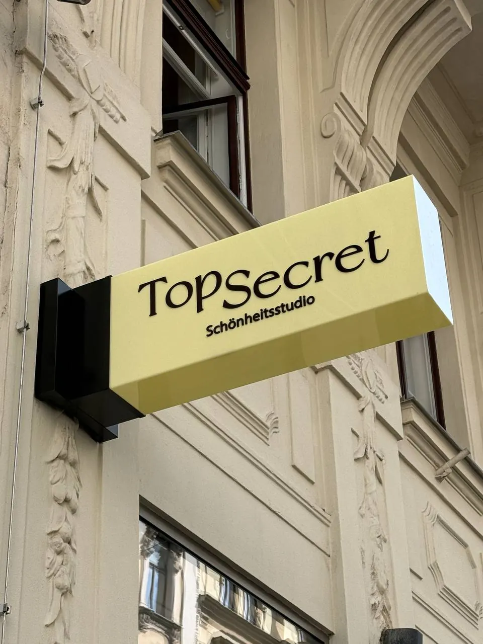 Beleuchtete Werbung